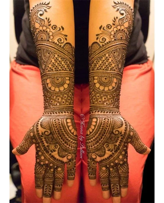 Classy Bangle Stylish Full Hand Mehndi Design Effect